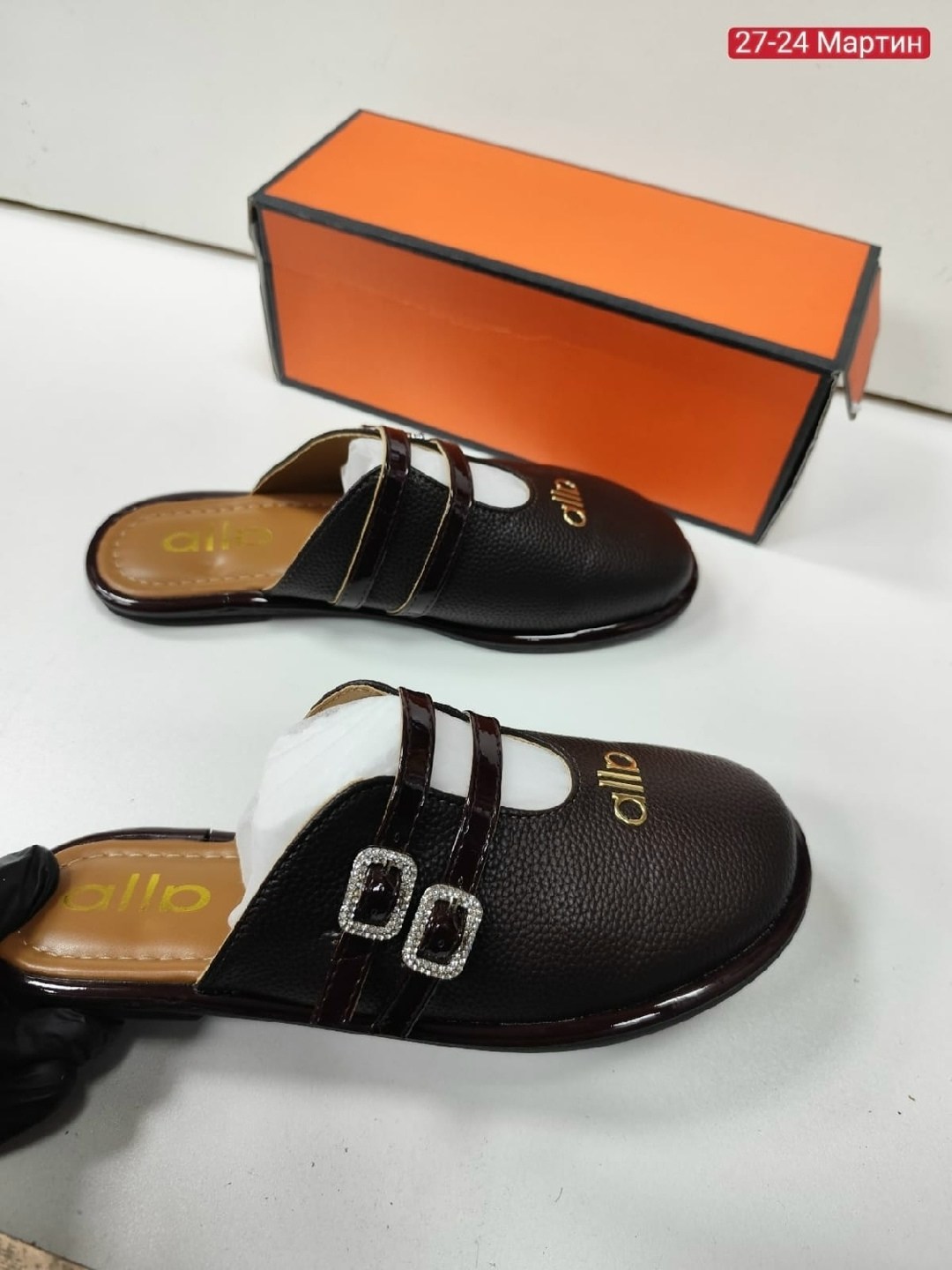 ,женские шлепанцы,модные шлепанцы,кожаные шлепанцы,модные тапочки