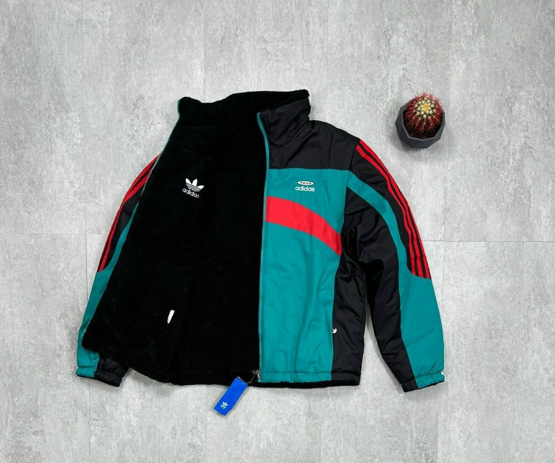 двухсторонняя куртка адидас,куртка двухсторонняя адидас в стиле 90х,двухсторонняя куртка,куртка двухсторонняя барашек в стиле 90х adidas,демисезонная куртка