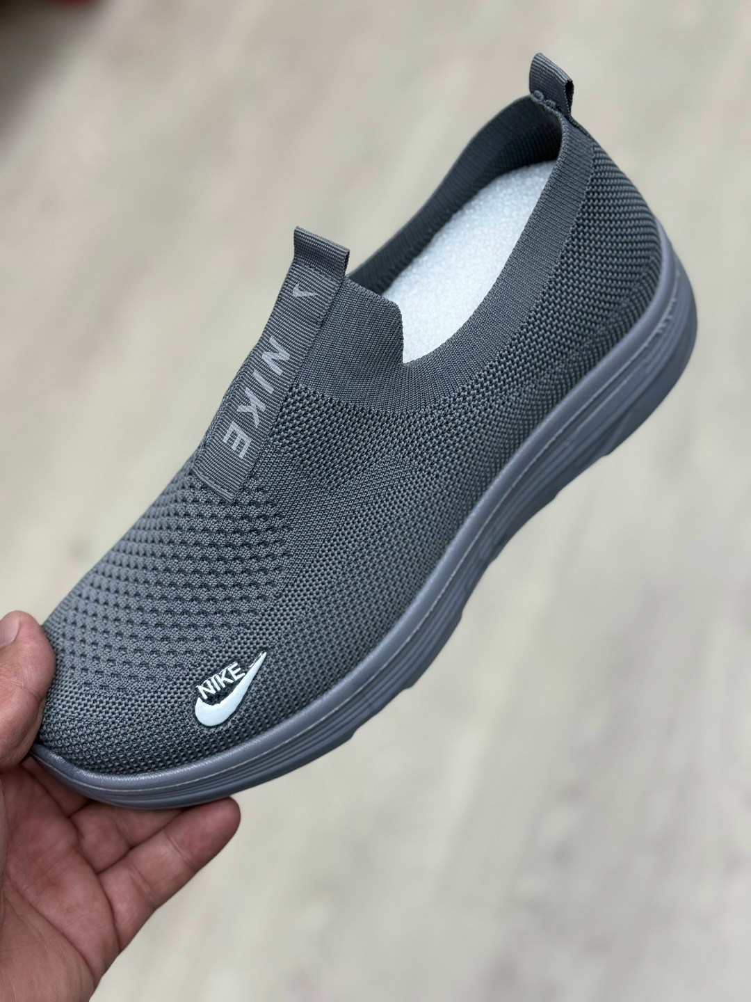 ,мужская ,кроссовка мужской,слипоны кроссовки,слипоны мужские