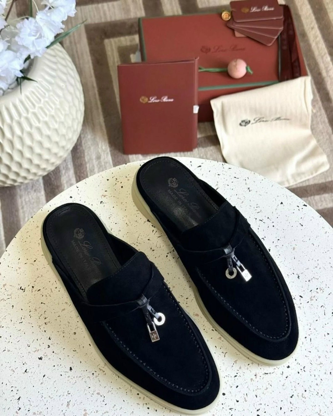 ,мюли loro piana,лоферы loro piana,лоферы женские loro piana,замшевые мюли