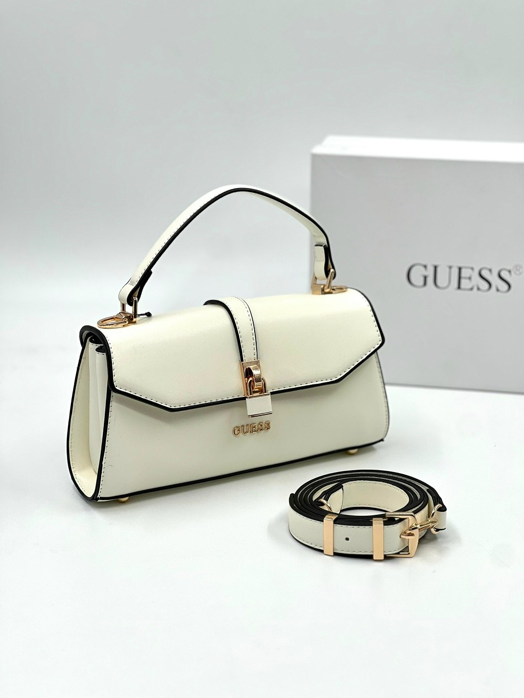 сумка guess белая,сумка женская guess,сумка guess,сумка на плечо guess,сумка guess кросс боди