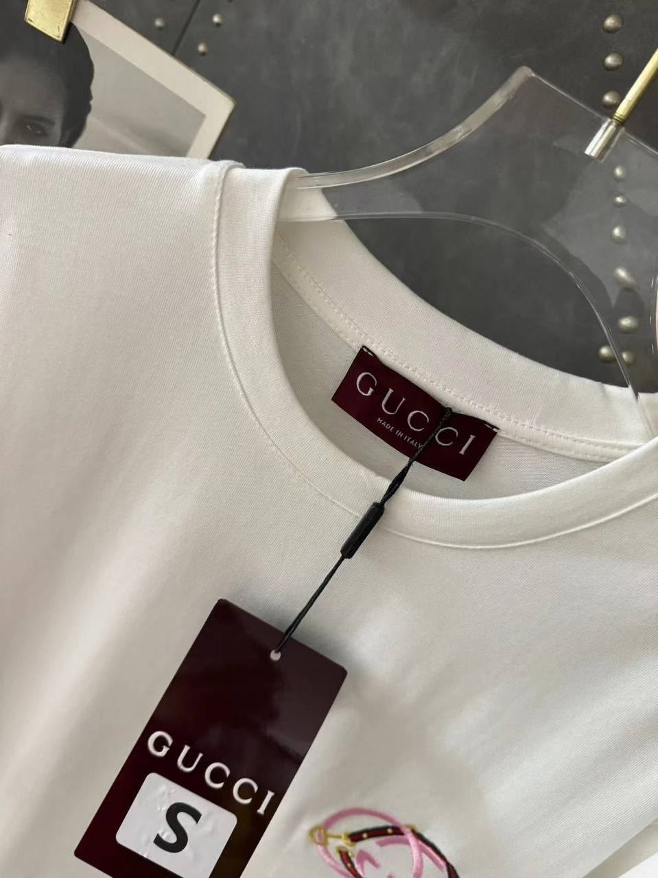 футболка gucci,футболки модные,футболка женская gucci,кофта гуччи,футболка гуччи оригинал