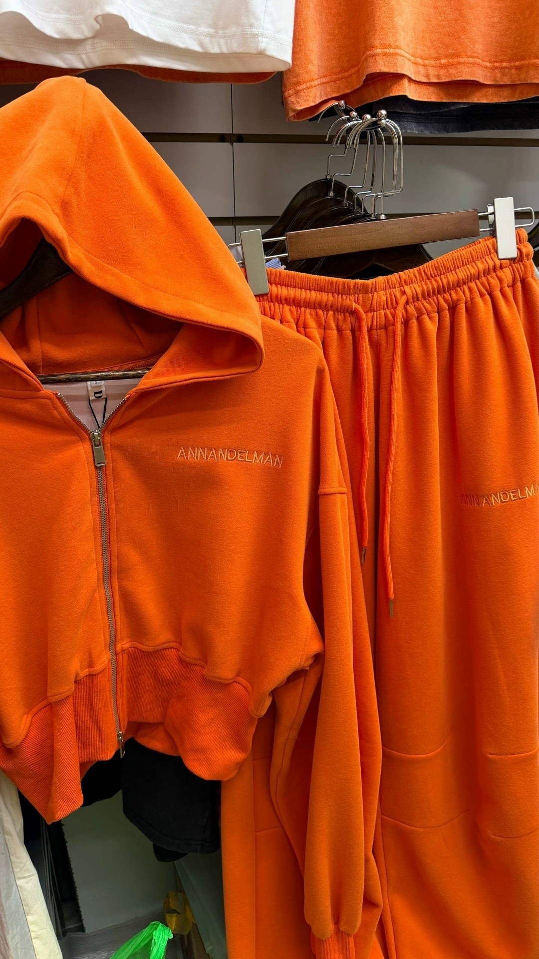 спортивные костюмы женские,модные наряды,костюм на флисе,спортивный костюм