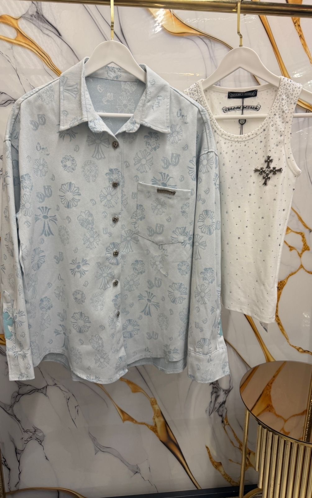 модные джинсы,модные женские джинсы,повседневные образы,модные брюки 2026,джинсы клеш женские