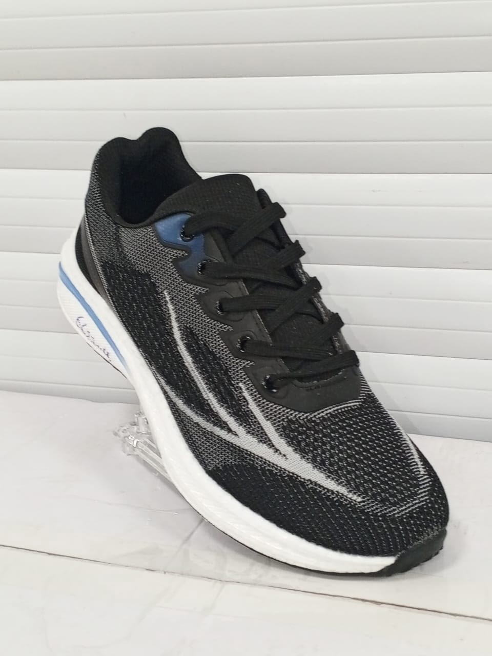 мужские кроссовки,кроссовки,кроссовка мужской,спортивные кроссовки,повседневные кроссовки