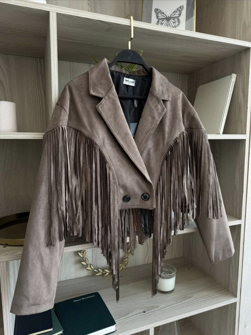 женская замшевая косуха с бахромой yves saint laurent,косуха с бахромой,patrizia pepe куртка замшевая с бахромой,замшевая куртка косуха,эффектная замшевая косуха с бахромой ysl