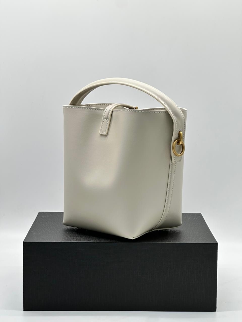 кожаная бордовая сумка yves saint laurent le 37,сумка yves saint laurent,сумка saint laurent,кожаная бордовая сумка yves saint laurent le 37 small,женская бордовая сумка