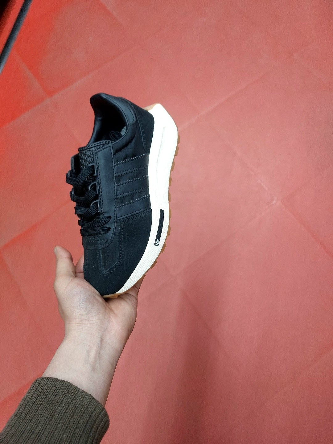 кроссовки adidas,кроссовки adidas original,кроссовки adidas retropy e 5,кроссовки женские adidas,кроссовки adidas retropy