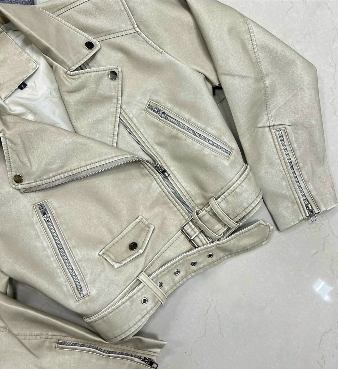 женская куртка из искусственной кожи,косуха куртка,косуха женская,женская байкерская куртка из искусственной кожи,кожаная куртка женская