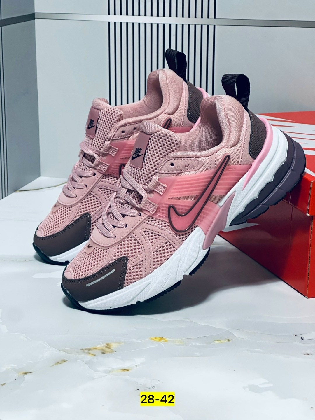 кроссовки,женские кроссовки,кроссовки nike,кроссовки nike женские,спортивная