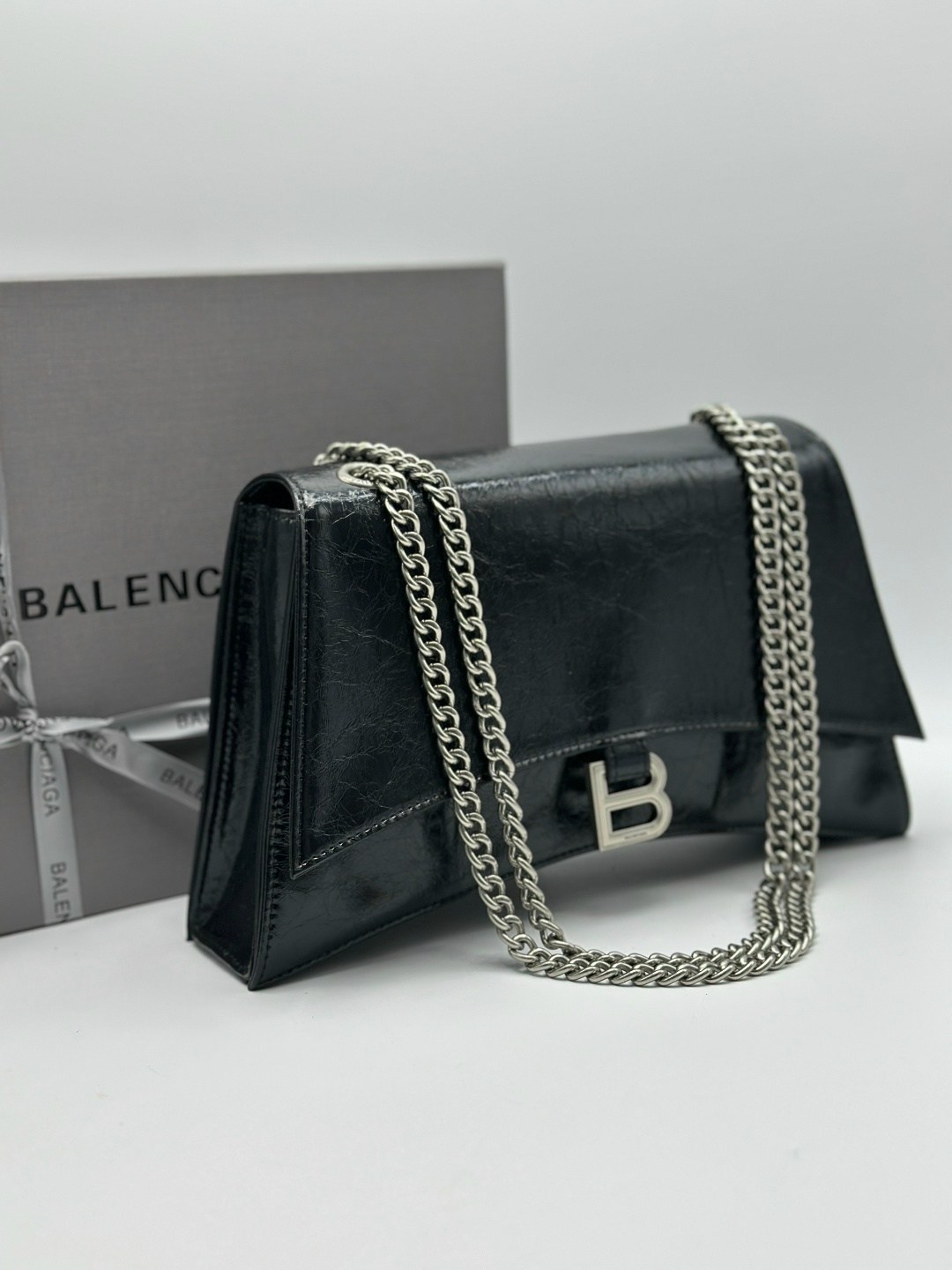 сумка balenciaga,стеганая сумка balenciaga crush черный,сумка женская balenciaga,balenciaga сумка на плечо,маленькая стеганая сумка на цепочке crush balenciaga