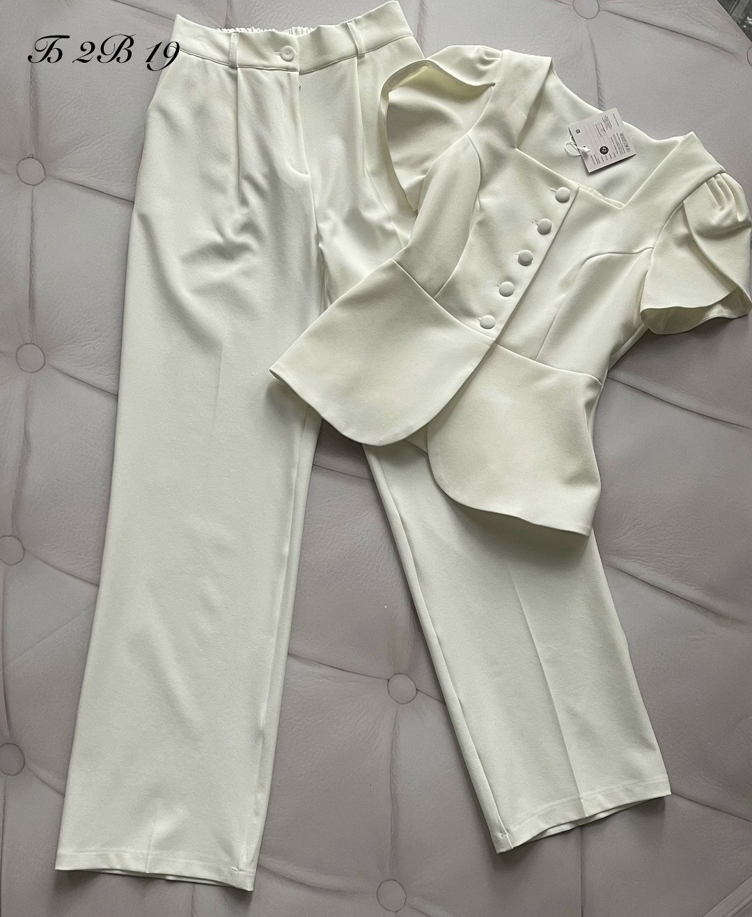 белый брючный костюм,брючный костюм,костюм,,женский костюм