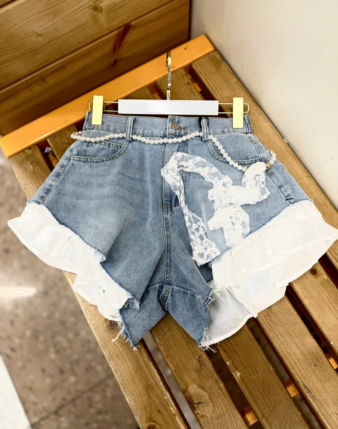 шорты женские джинсовые,джинсовые шорты,голубые джинсовые шорты женские,женские джинсовые шорты с высокой талией,джинсовые шорты с бахромой