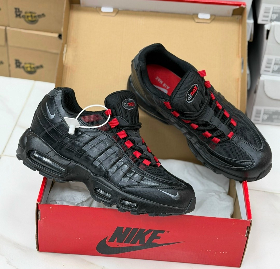 nike air max 95 black,кроссовки nike air max 95,аир макс 95 красно черные,кроссовки,nike air max 95