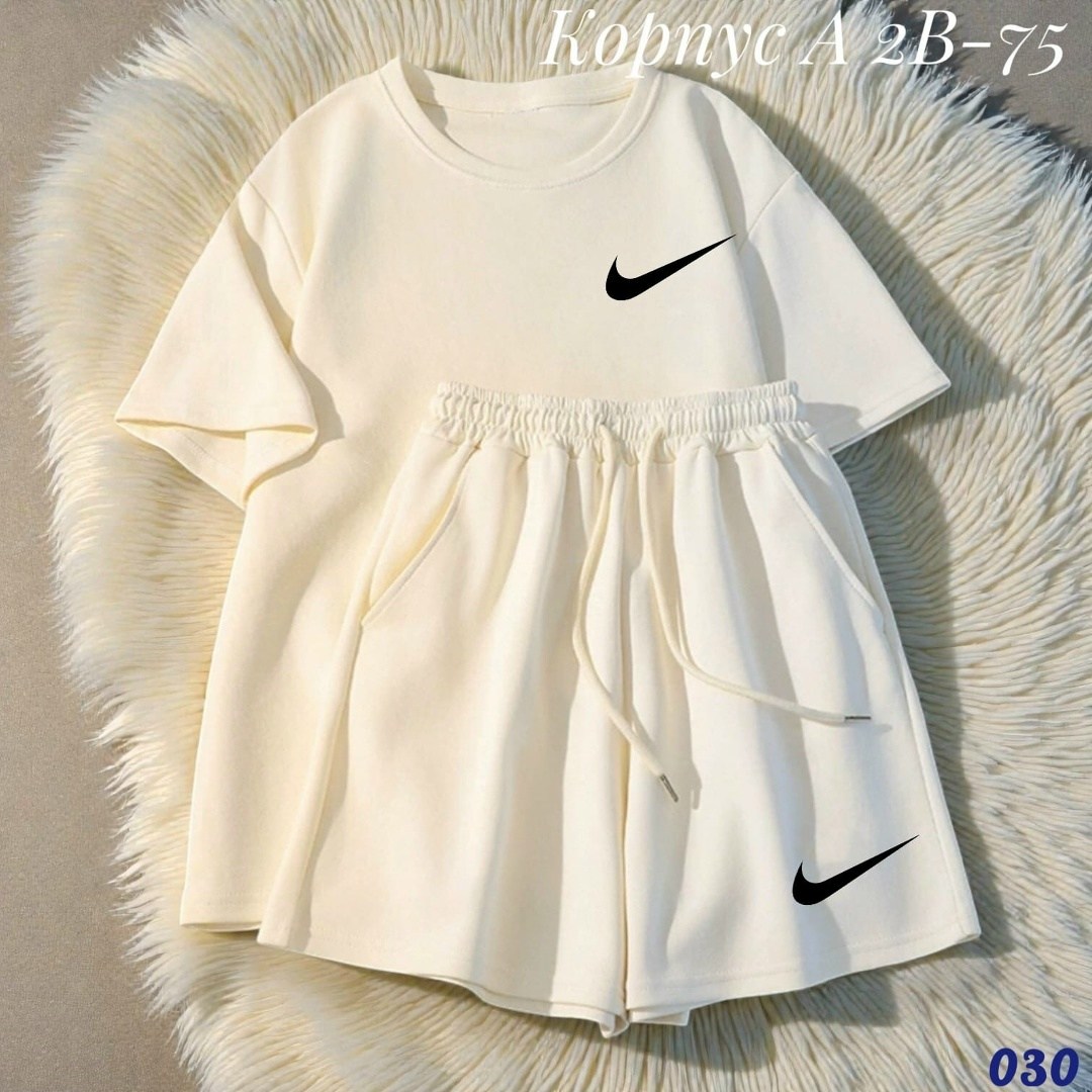 костюм женский,костюм футболка шорты спортивный,спортивные костюм,одежда комплект,костюм футболка и шорты