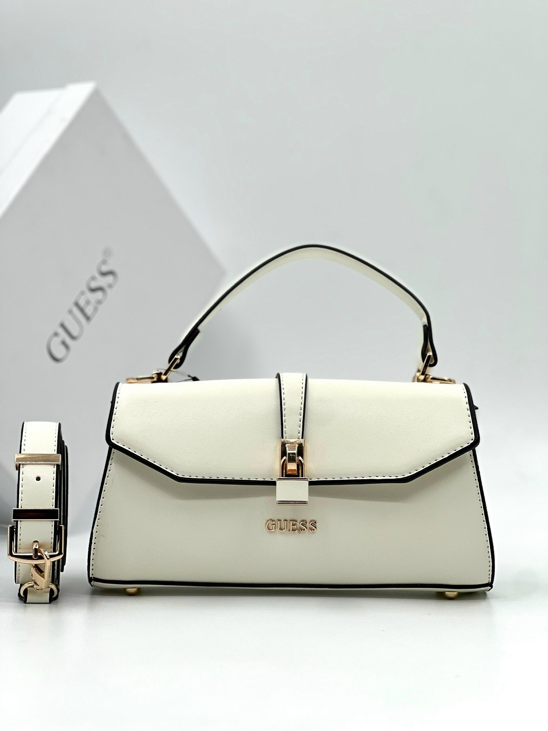 сумка guess белая,сумка женская guess,сумка guess,сумка на плечо guess,сумка guess кросс боди