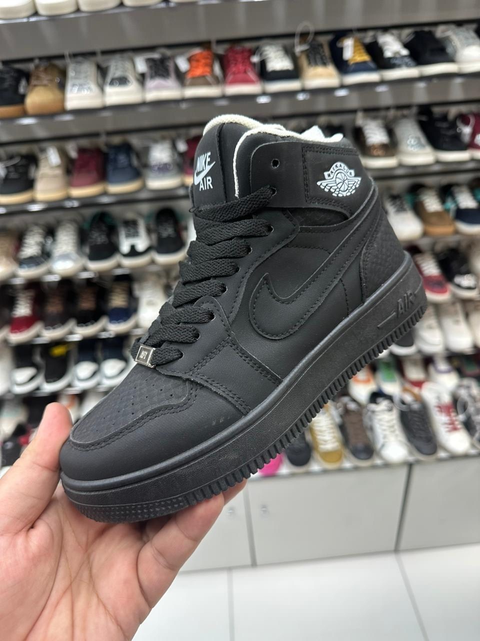 зимние кроссовки nike air force 1,кросcовки nike air force 1,зимние кроссовки nike air force 1 mid,кроссовки белые nike air force 1,зимние кроссовки мужские найк белые аир форсе