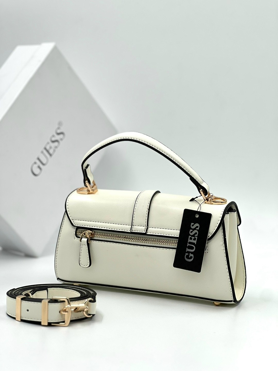 сумка guess белая,сумка женская guess,сумка guess,сумка на плечо guess,сумка guess кросс боди