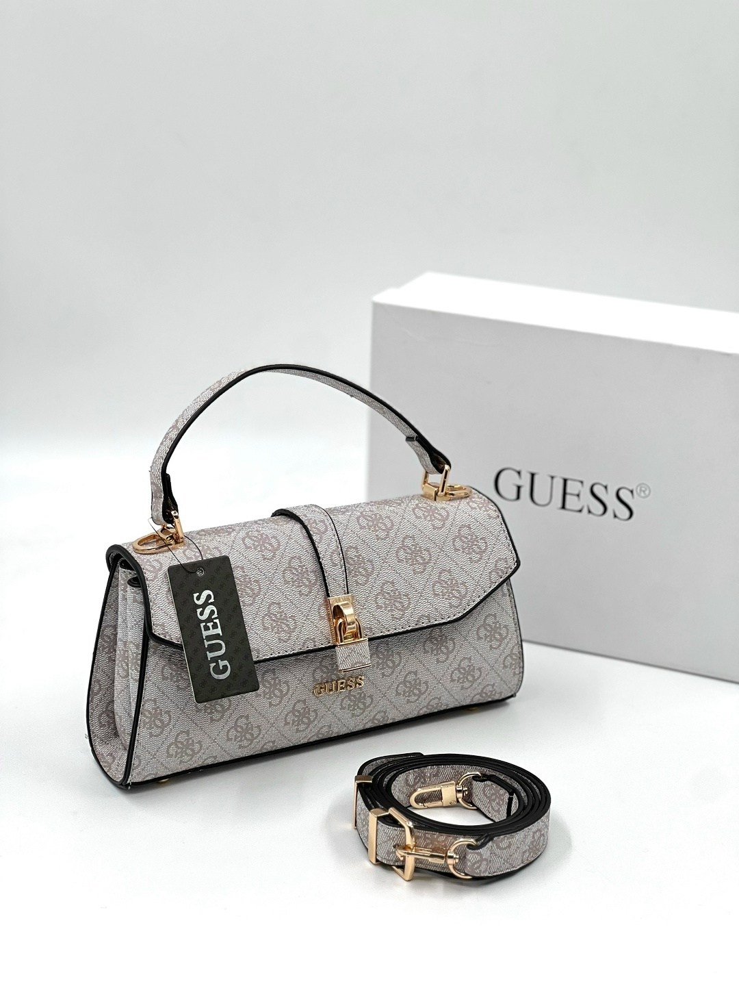сумка женская guess,guess сумка на плечо кросс-боди,сумка guess,сумка женская через плечо guess,женская сумка от бренда guess