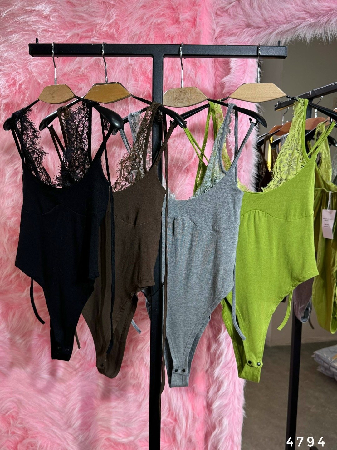 модные наряды,женские наряды,стильные наряды,,модные брюки