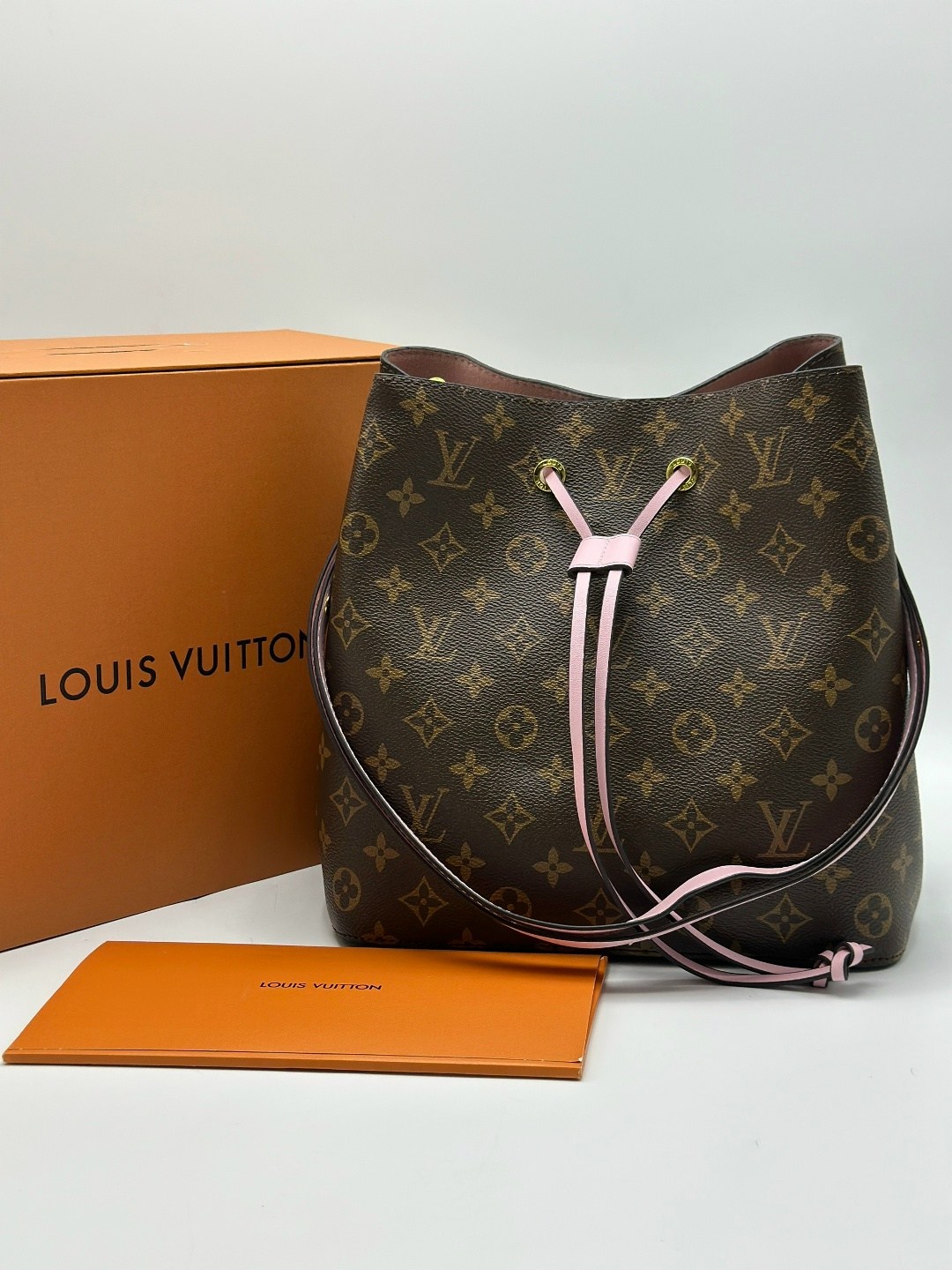 сумка louis vuitton,женская сумка louis vuitton,сумка neonoe louis vuitton,сумка луи виттон,louis vuitton сумка ведро