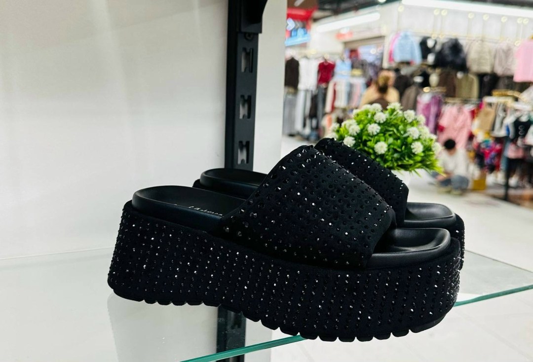 ,женские шлепанцы на платформе,женская ,шлепанцы на платформе,женские шлепанцы