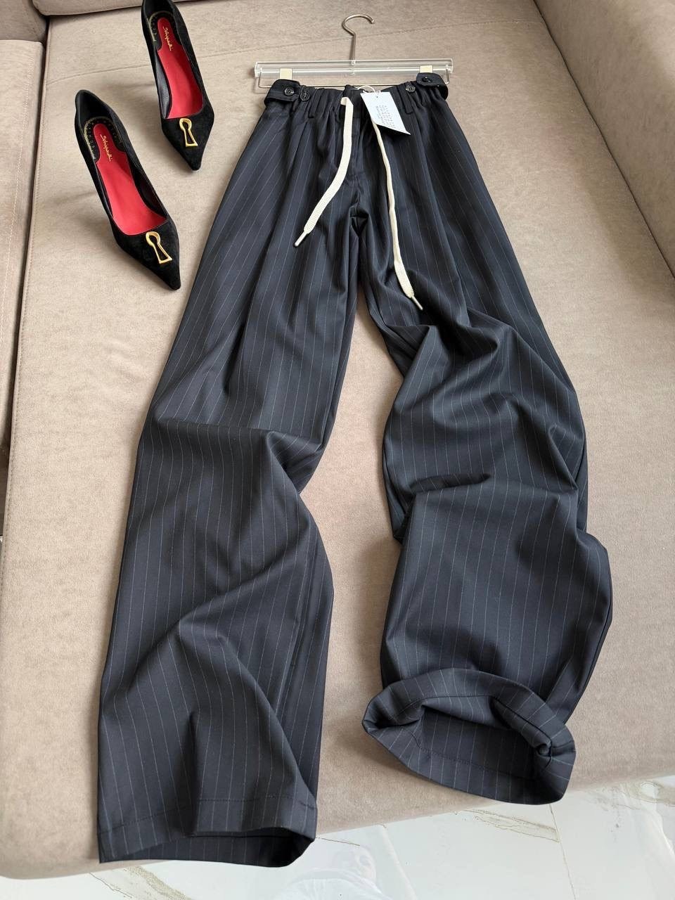 широкие брюки в полоску,широкие брюки,vonda модные женские полосатые широкие брюки 2026,элегантные полосатые брюки с низкой талией,женские широкие брюки в вертикальную полоску