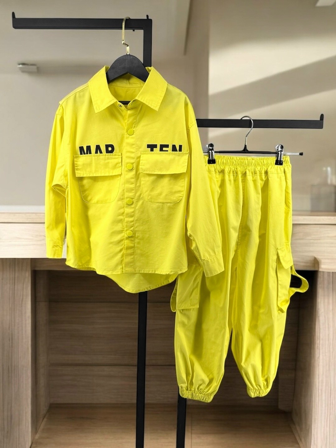 модная одежда для детей,костюм детский,одежда для мальчика,желтый костюм,одежда для детей