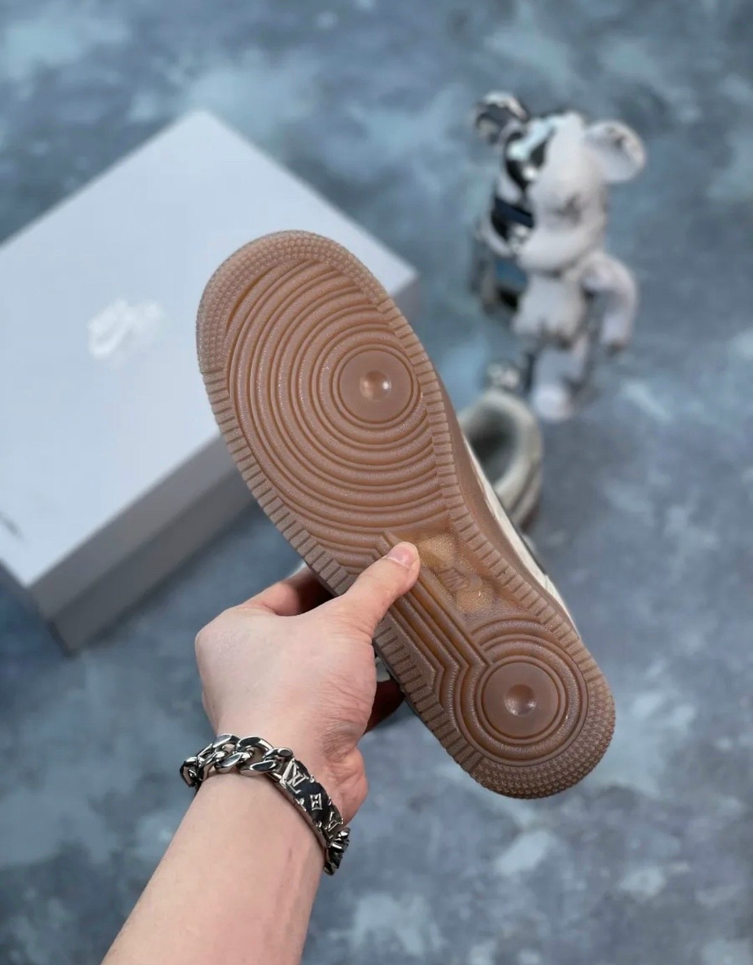 кросcовки nike air force 1,nike air force 1,nike air force 1 low suede grey,nike reigning champ air force 1 low,nike reigning champ air force 1 low lv8 light grey