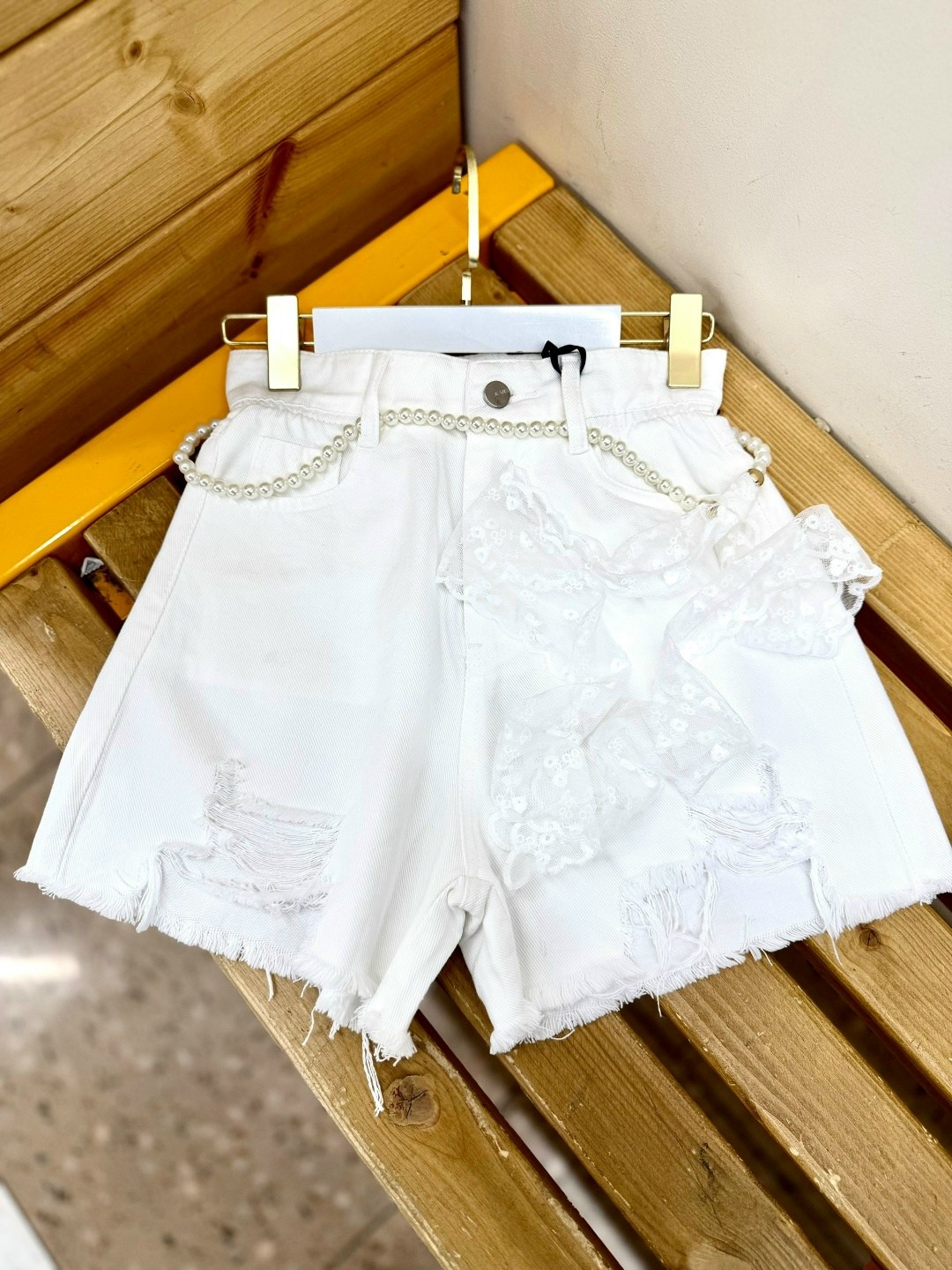 женские джинсовые шорты,джинсовые шорты,шорты джинс,шорты для девочки джинсовые,джинсовые шорты со стразами