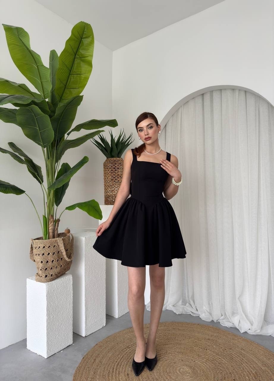 платье с квадратным вырезом,мини платье,платье платье,черное платье,платье короткое нарядное