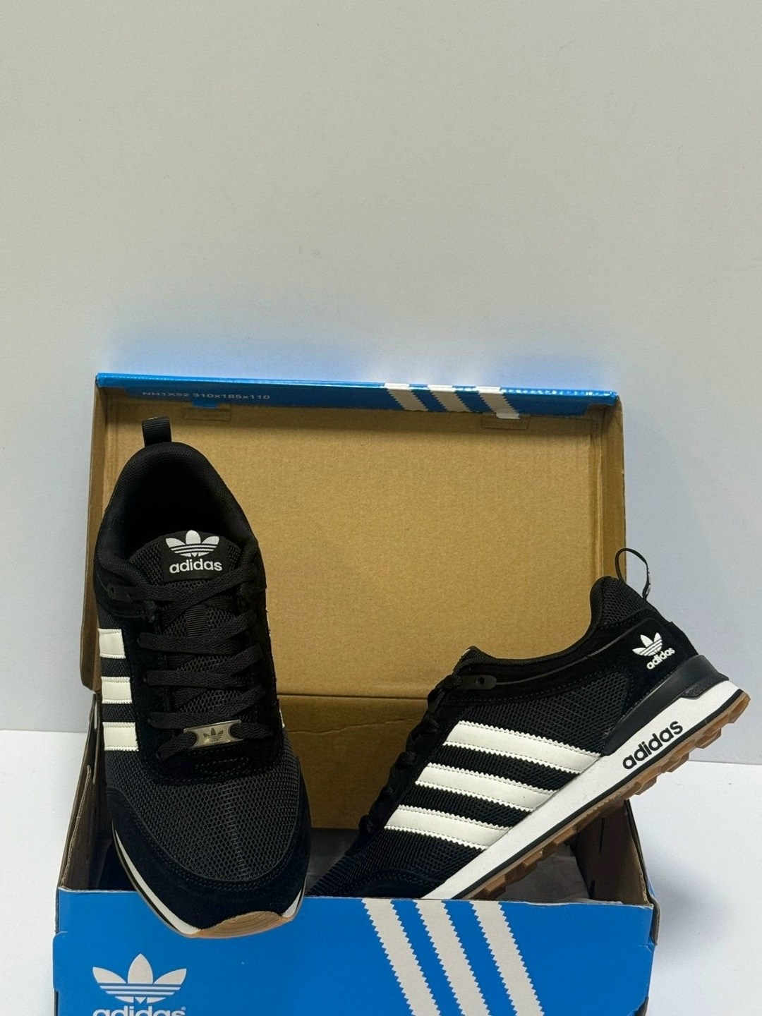 кроссовки мужские adidas,кроссовки adidas,кроссовки adidas classics adidas цвет черный,кроссовки adidas neo 10k,adidas кроссовки adidas