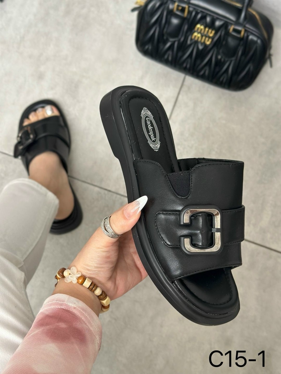 шлепанцы женские,,шлепки женские,стильные босоножки,шлепки модные