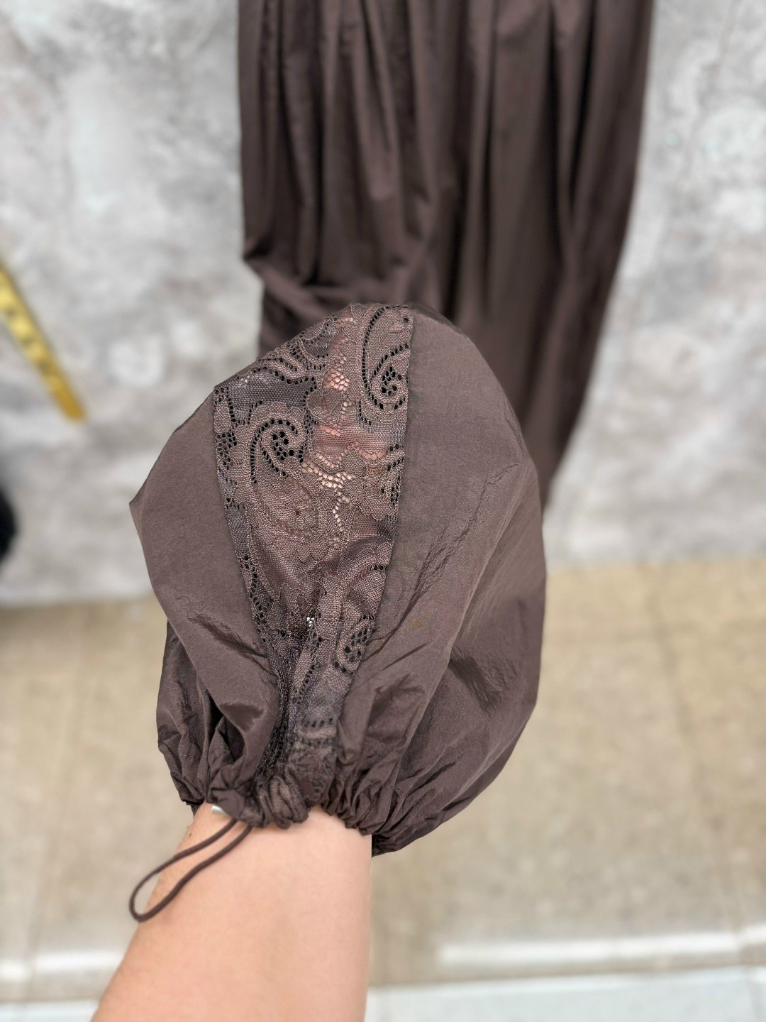 брюки с широкими штанинами,брюки классические,спортивные брюки,широкие штаны,широкие брюки