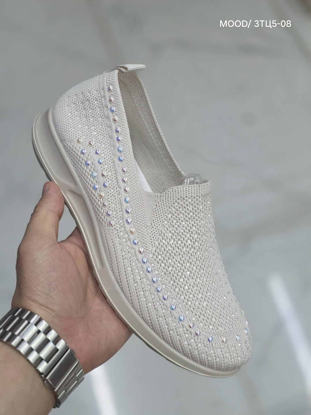 ,слипоны женские со стразами,кроссовки со стразами,слипоны женские,кроссовки женскиe