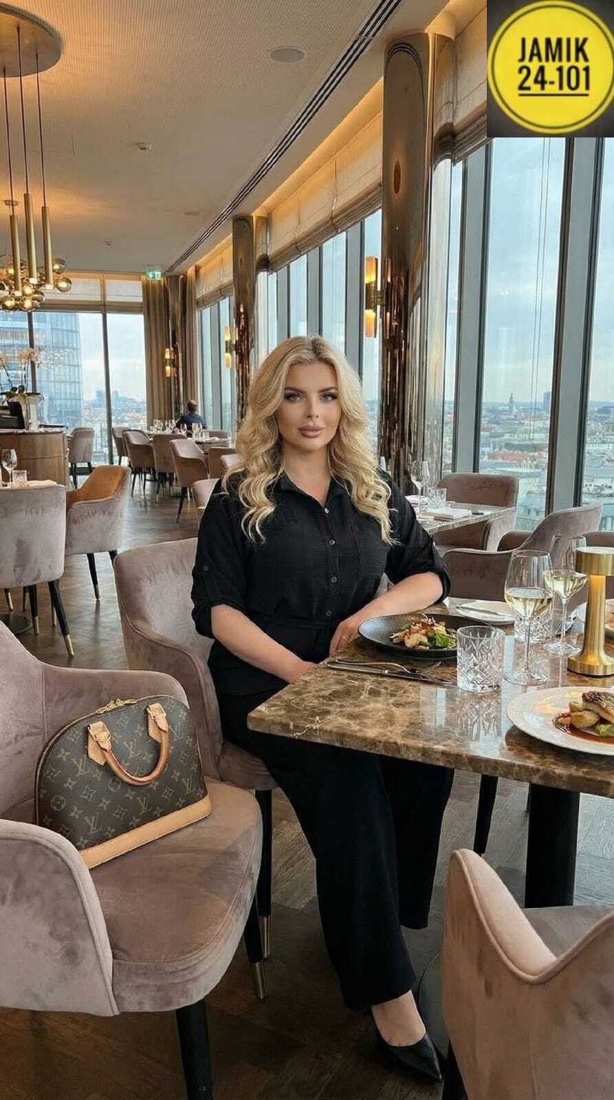 костюм женский брючный летний деловой больших,женский костюм брючный летний больших размеров,брючный костюм больших размеров,брючный костюм для женщин больших размеров,женские брючные костюмы большого