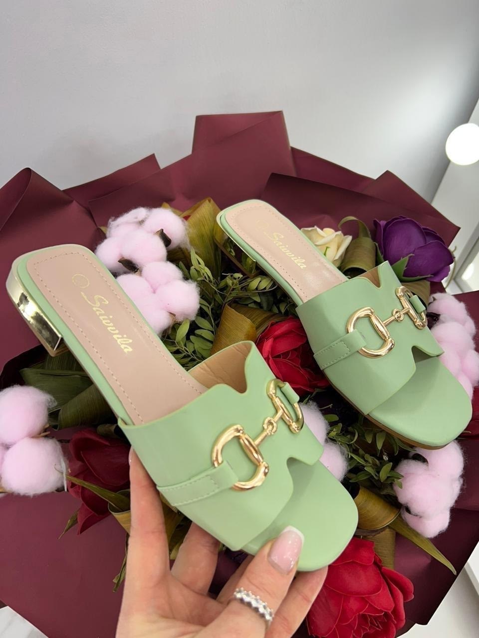 ,женские шлепанцы,модные тапочки,шлепки женские,женские босоножки