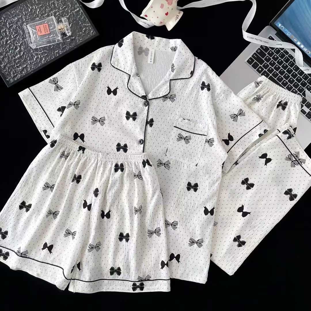 женская пижама с клубничным принтом,пижама женская,женский пижамный комплект,комплект пижама,комплект женских пижам вишневый принт