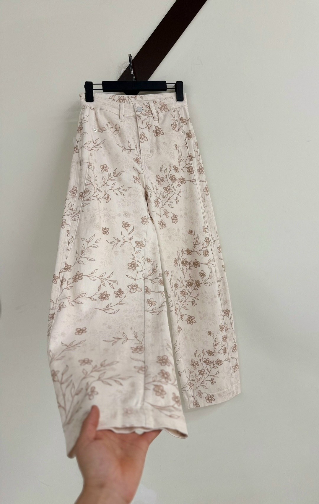 брюки для девочек,брюки с принтом,широкие брюки,белые брюки,брюки с широкими штанинами