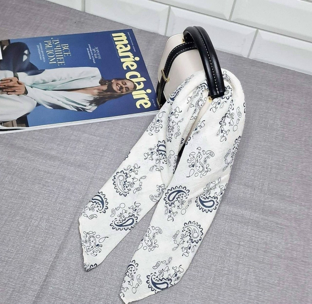 шарфы и платки,женские платки,платки хлопок,платок белый,платок с принтом