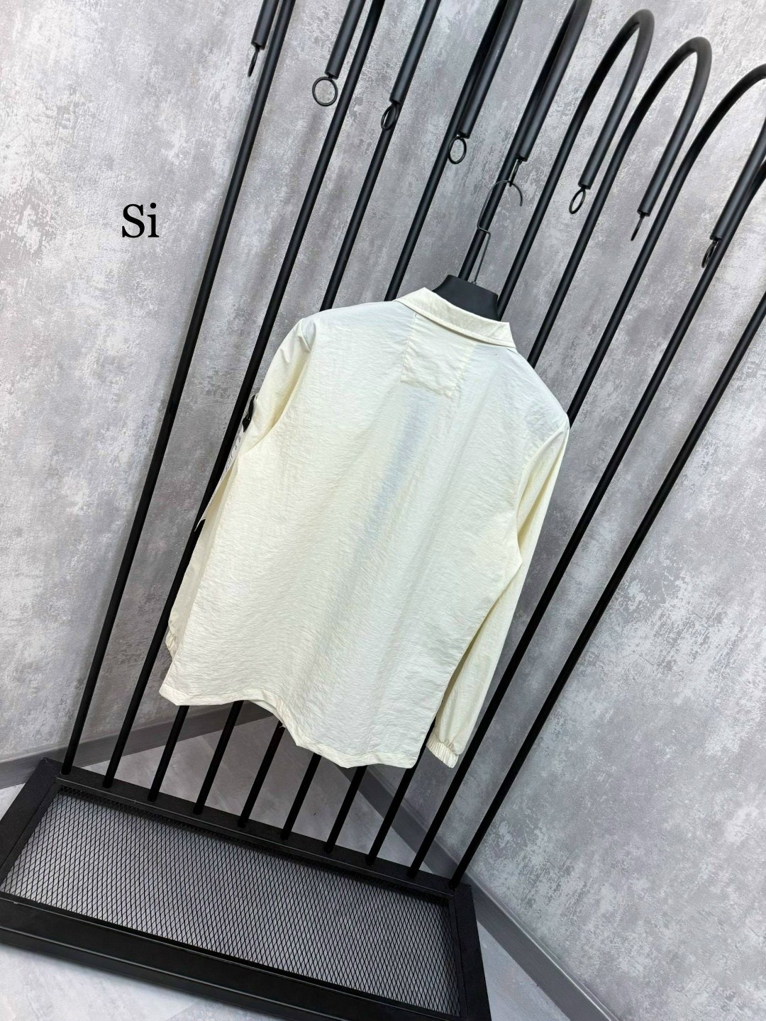 бежевая куртка-рубашка stone island,куртка stone island мужская,ветровка стон айленд белая,бежевая куртка стон айленд,куртка stone island