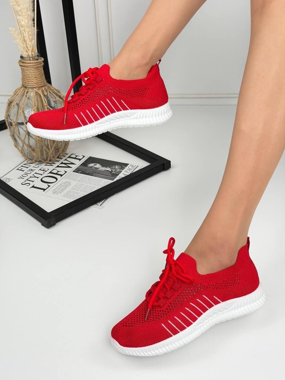 ,женские кроссовки,женские слипоны,обуви,кроссовки слипоны