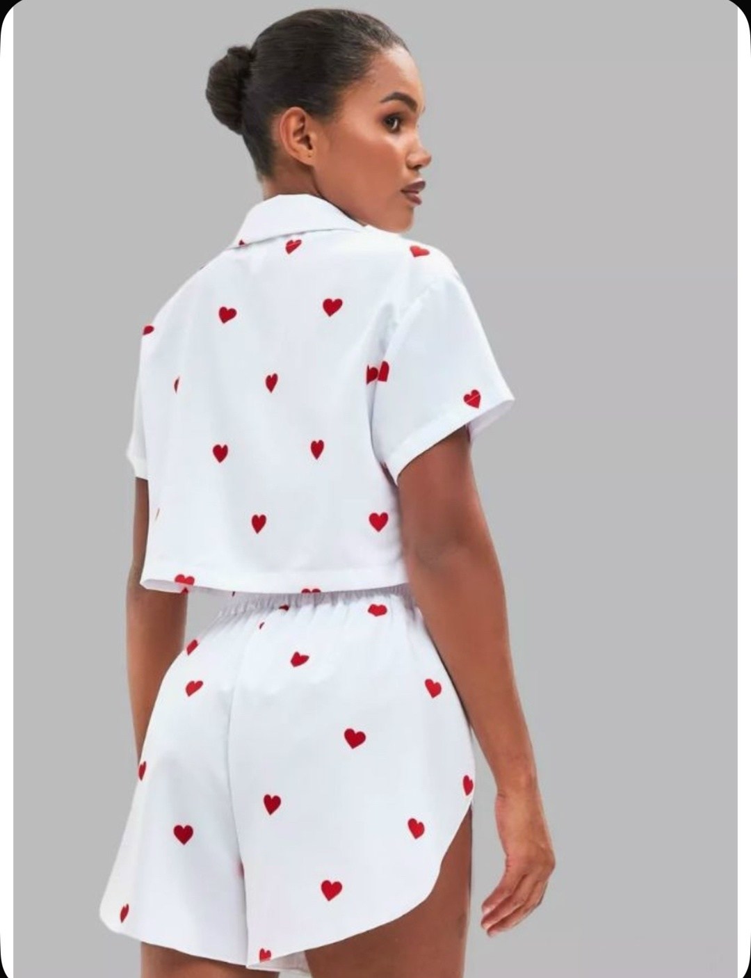 атласная пижама с сердечками белая,белая пижама с красными сердечками,пижама с сердечками,пижама сердце,пижама в сердечко женская
