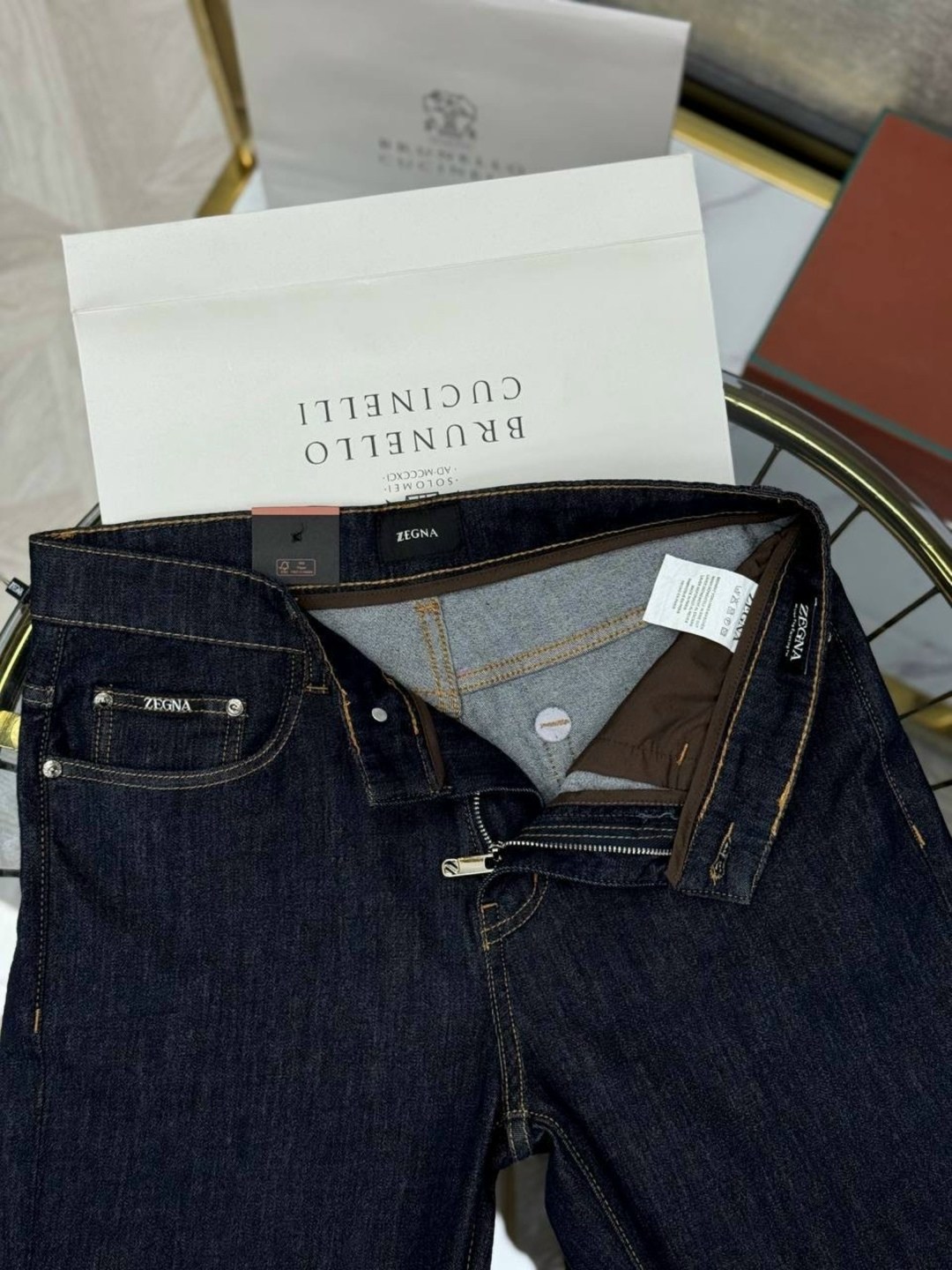 мужские джинсы,джинсы,джинсы zegna,джинсы темные,джинсы crown