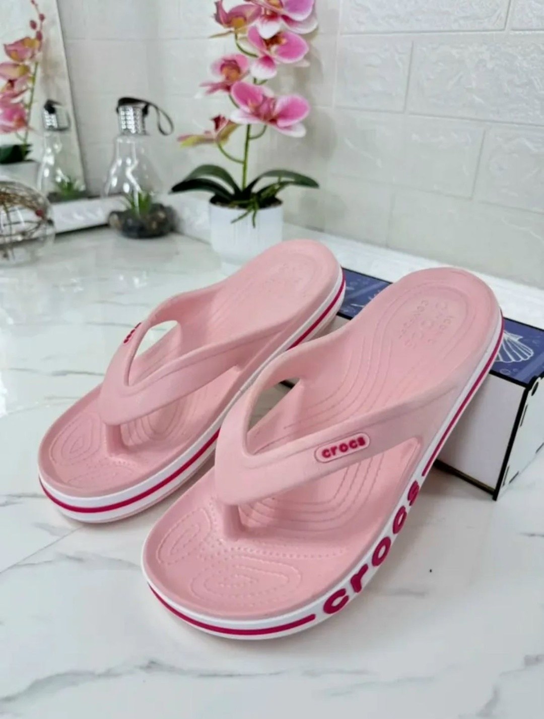 crocs bayaband flip,кроксы сланцы женские,шлепанцы crocs,шлепанцы crocs bayaband flip,