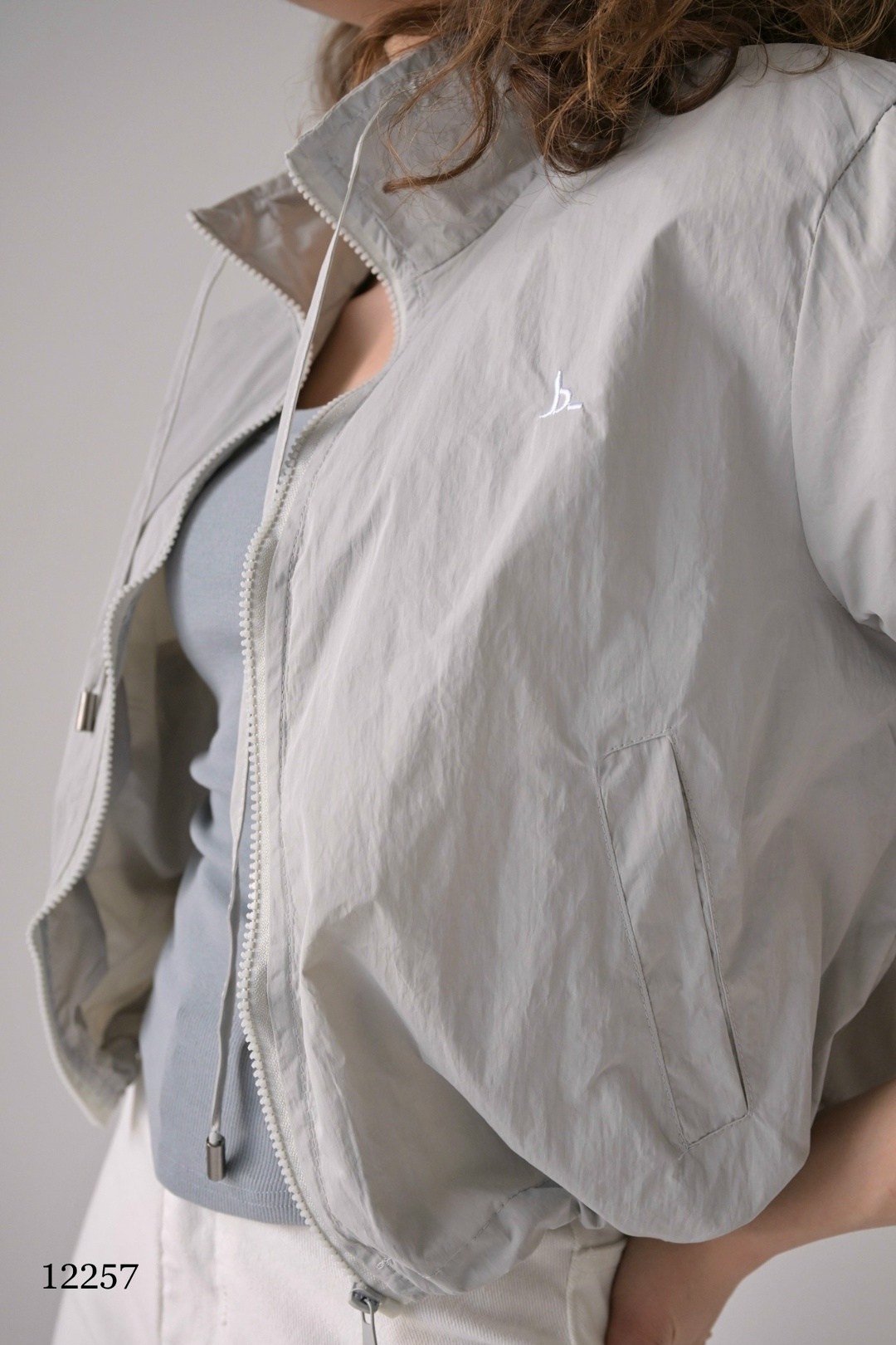 куртка бомбер,куртка бомбер женская,модная куртка,оверсайз куртка,бежевый бомбер