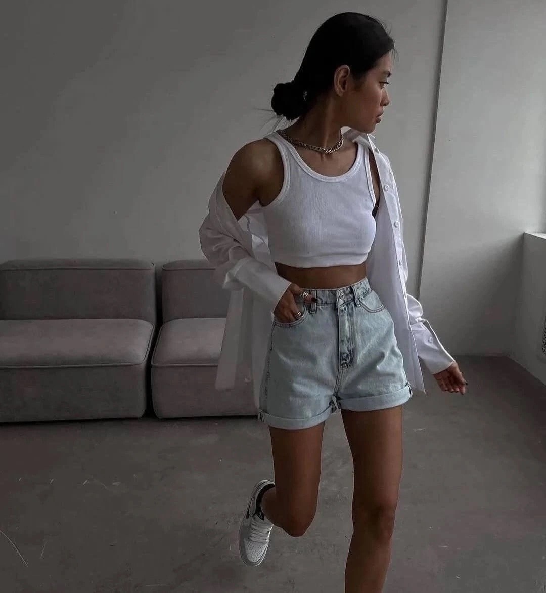 шорты белые джинсовые,шорты модные,женские шорты,рубашка с шортами