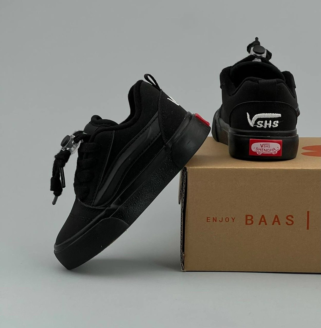 ,женские кроссовки,розовые кроссовки,кроссовки модные,спортивная