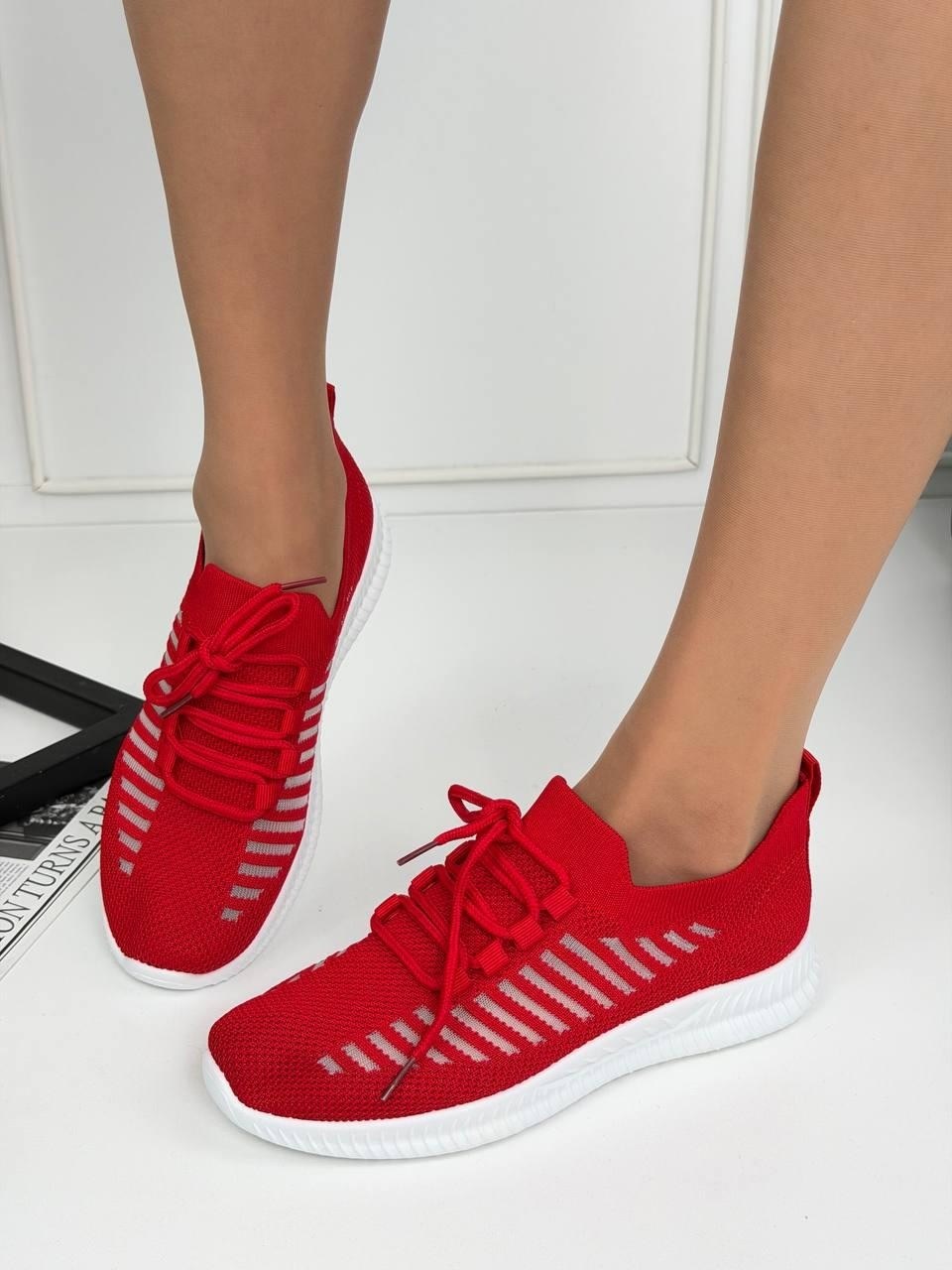 ,женские кроссовки,женские слипоны,обуви,кроссовки слипоны