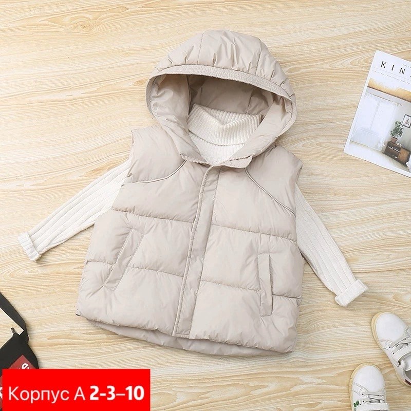 жилет детский,жилет с капюшоном,жилет коричневый,жилет утепленная,утепленный жилет для девочки